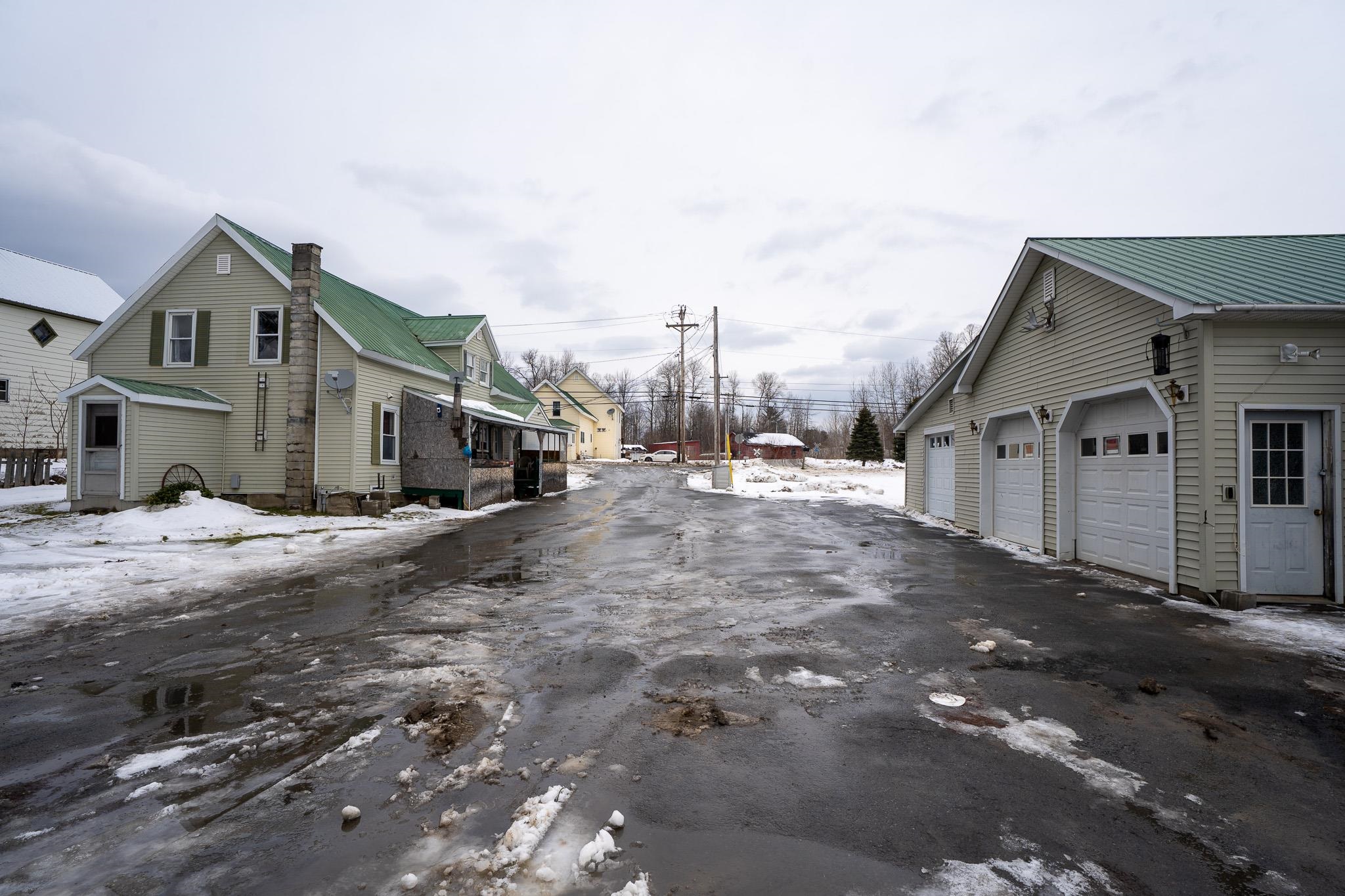 352 East Main Street Troy, VT 05859 - Photo 7 of 29