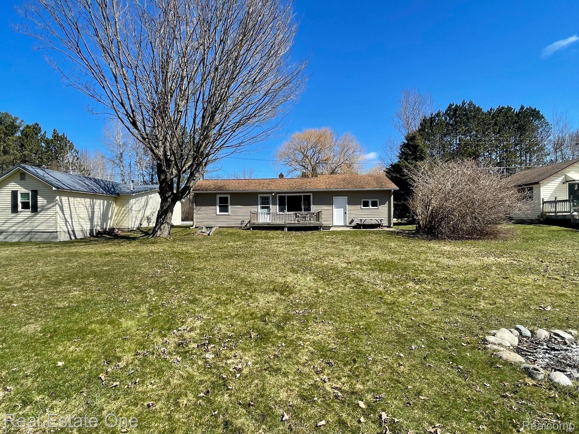 10541 Riverside Drive Honor, MI 49640 - Photo 28 of 36 Gallery Image 28
