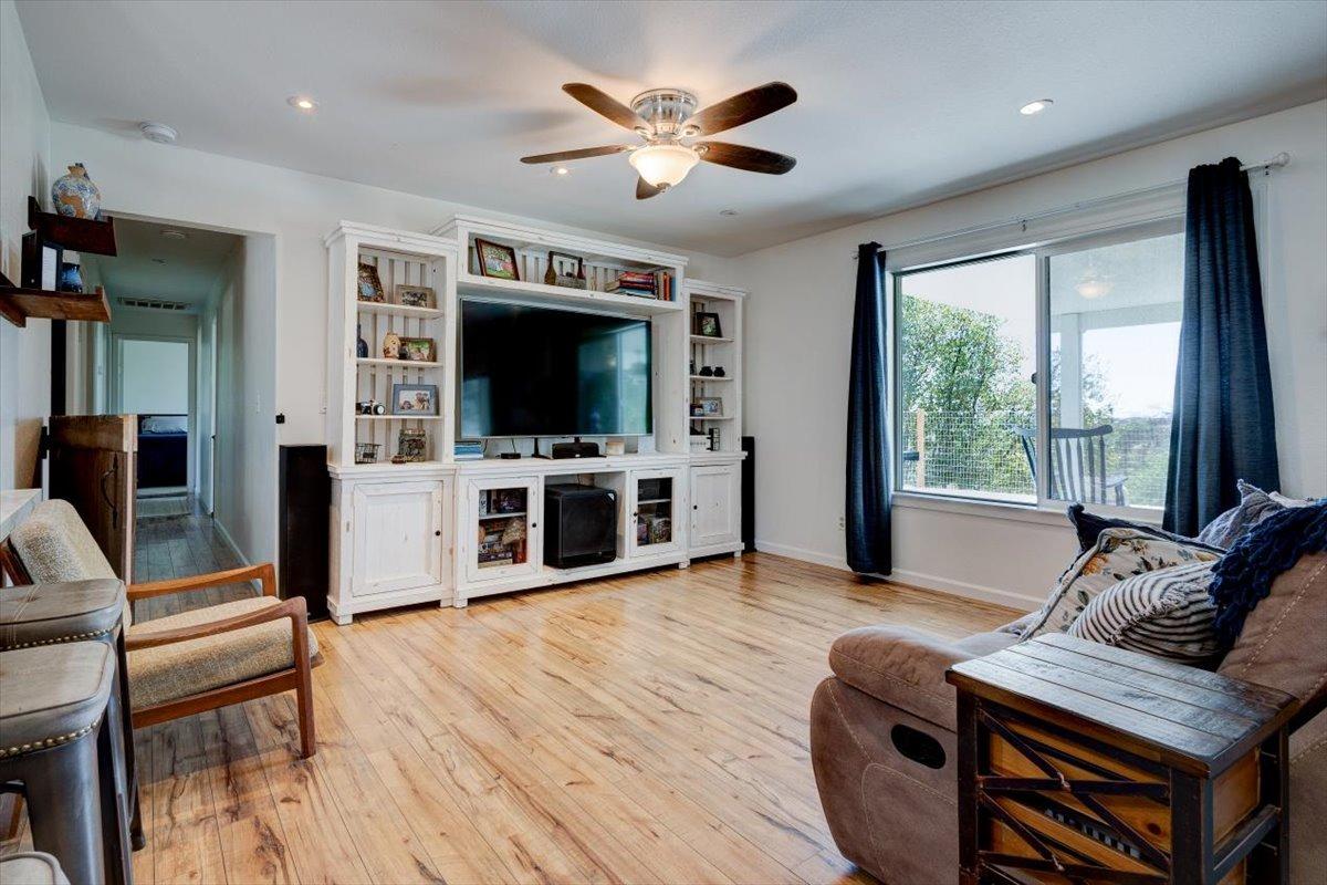 32766 Meadow Ridge Road Coarsegold, CA 93614 - Photo 12 of 52 Gallery Image 12