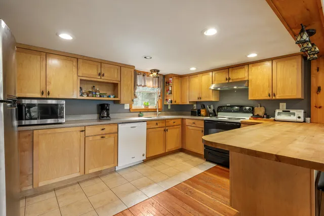 $525,900 | 193-261 Camp Waya Awi Road, Dallas Plt, ME 04970