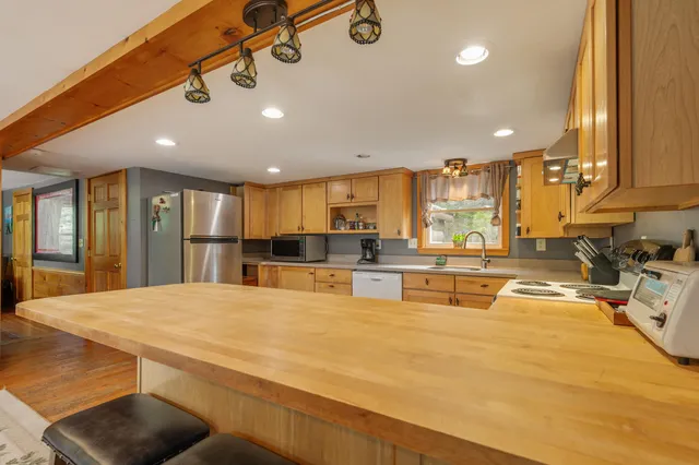 $525,900 | 193-261 Camp Waya Awi Road, Dallas Plt, ME 04970