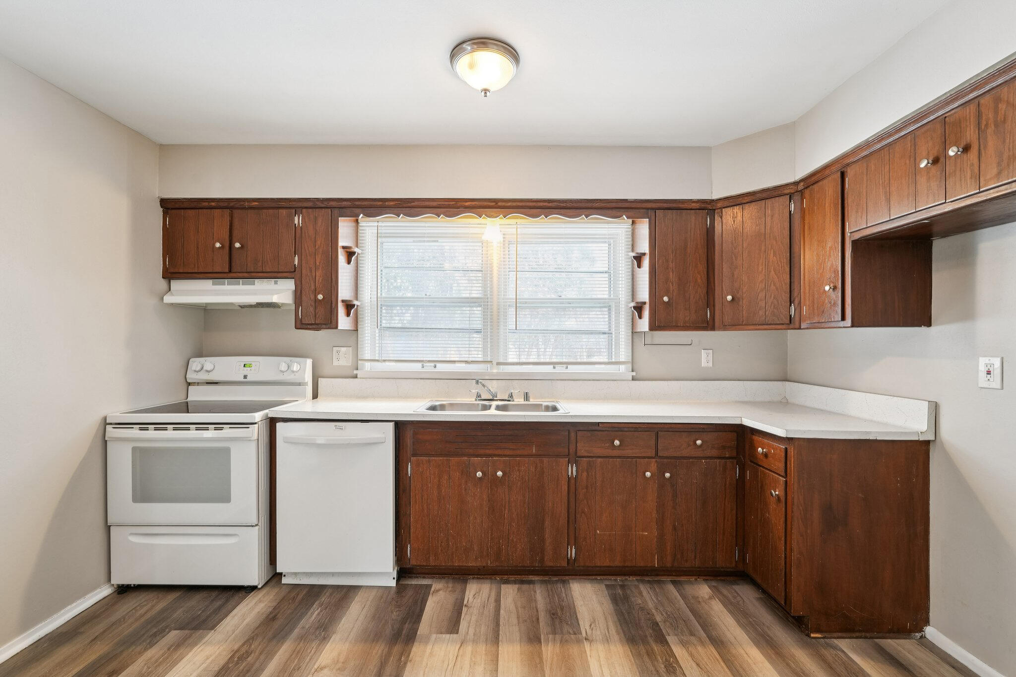 9630 West Rio Street Milwaukee, WI 53225 - Photo 12 of 24 18-web-or-mls-W Rio St-S3012-018