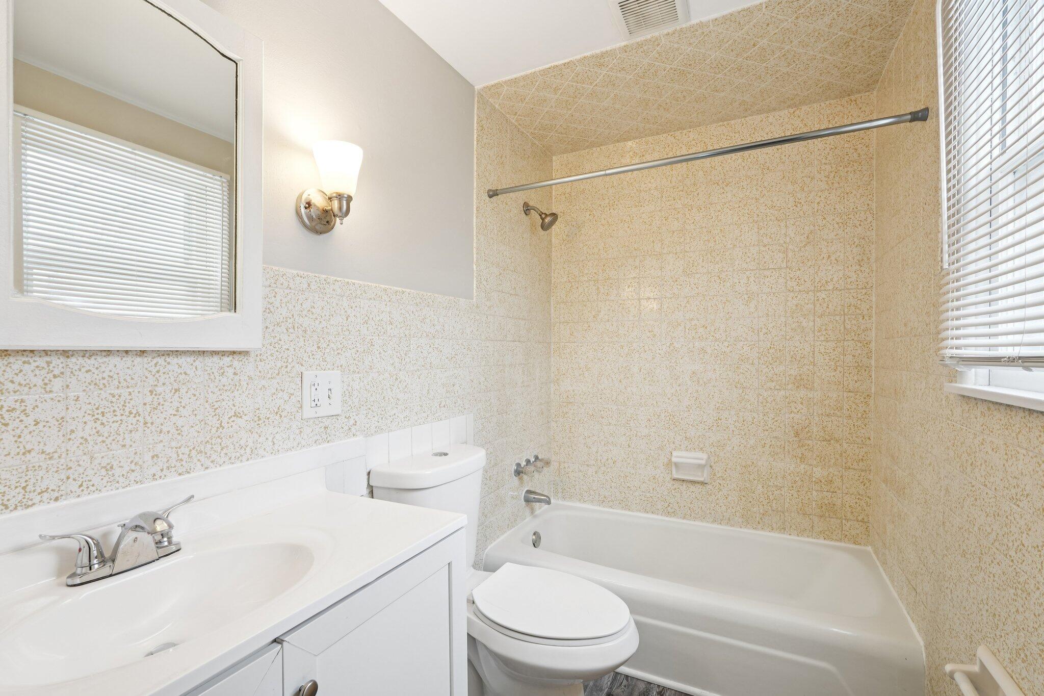 9630 West Rio Street Milwaukee, WI 53225 - Photo 15 of 24 21-web-or-mls-W Rio St-S3012-021