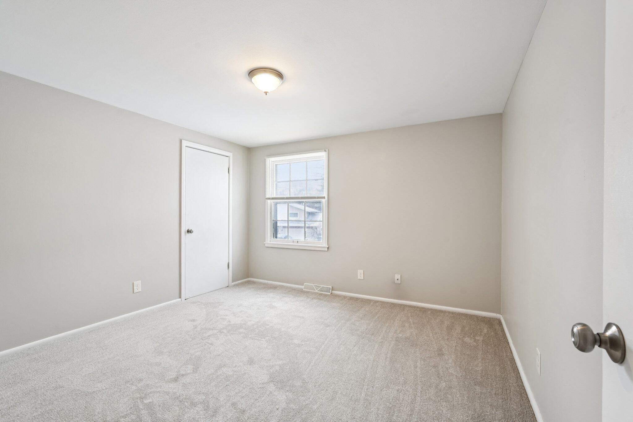 9630 West Rio Street Milwaukee, WI 53225 - Photo 20 of 24 26-web-or-mls-W Rio St-S3012-026