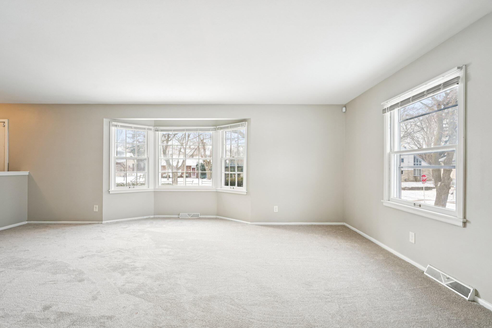 9630 West Rio Street Milwaukee, WI 53225 - Photo 4 of 24 9-web-or-mls-W Rio St-S3012-009