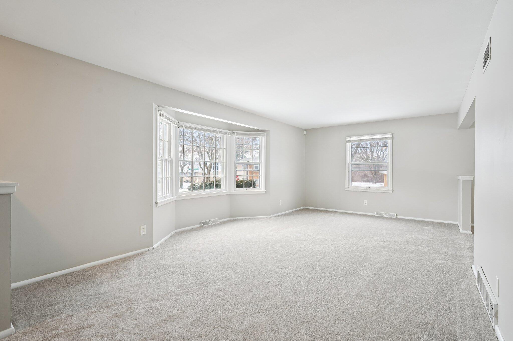 9630 West Rio Street Milwaukee, WI 53225 - Photo 5 of 24 10-web-or-mls-W Rio St-S3012-010