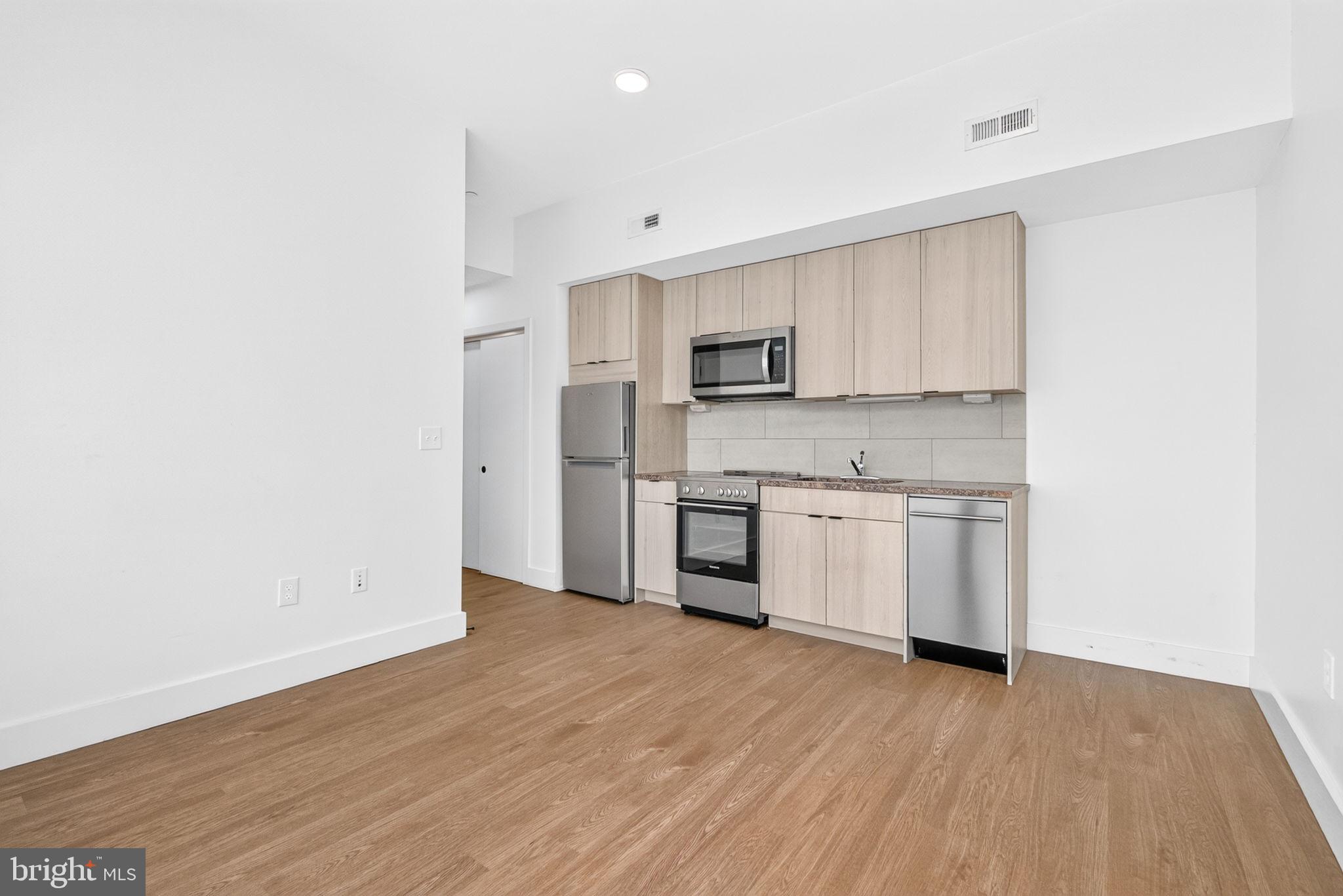 1731 Kalorama Road Northwest, Unit 203 Washington, DC 20009 - Photo 11 of 22