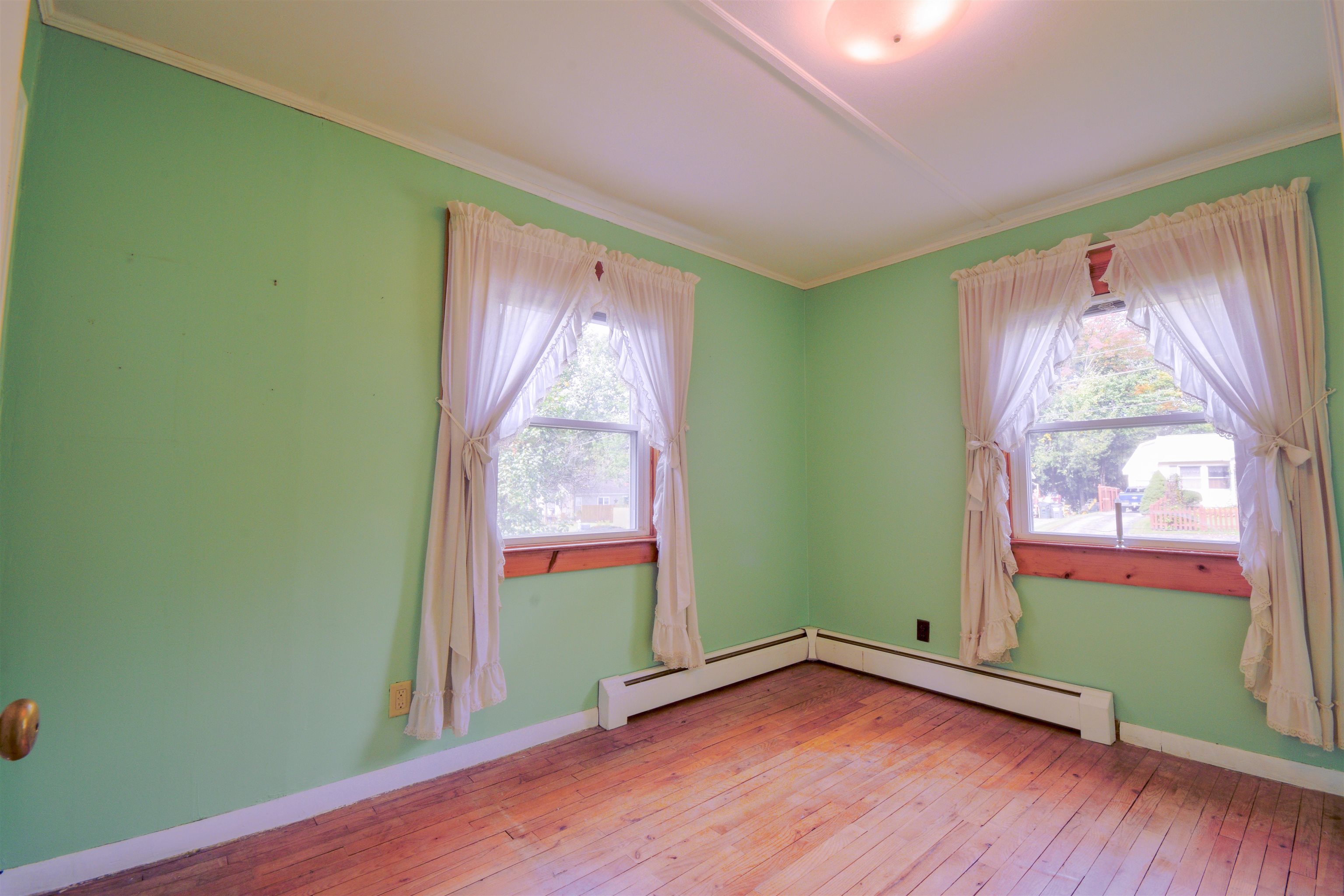 87 Oakes Street Bennington, VT 05201 - Photo 17 of 28 Gallery Image 17