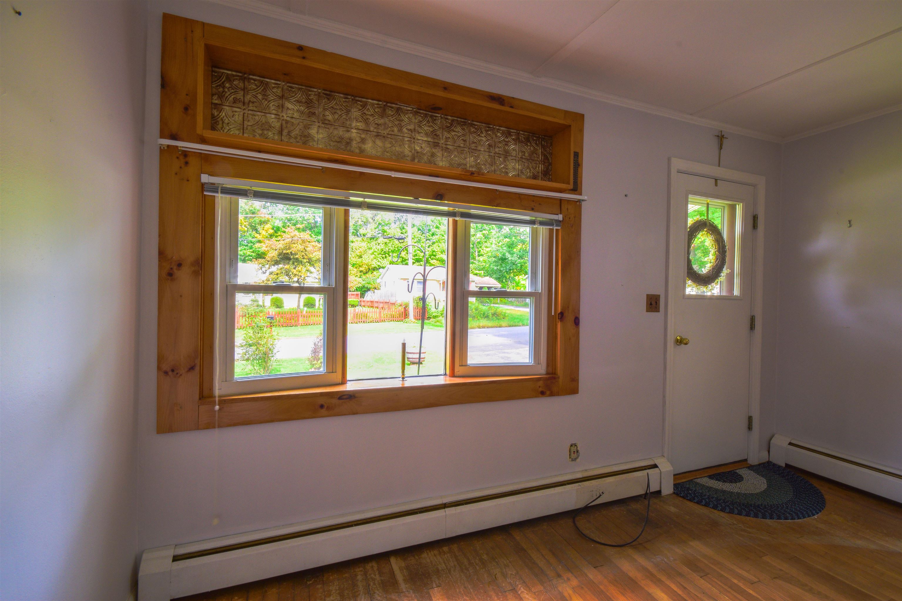 87 Oakes Street Bennington, VT 05201 - Photo 18 of 28 Gallery Image 18