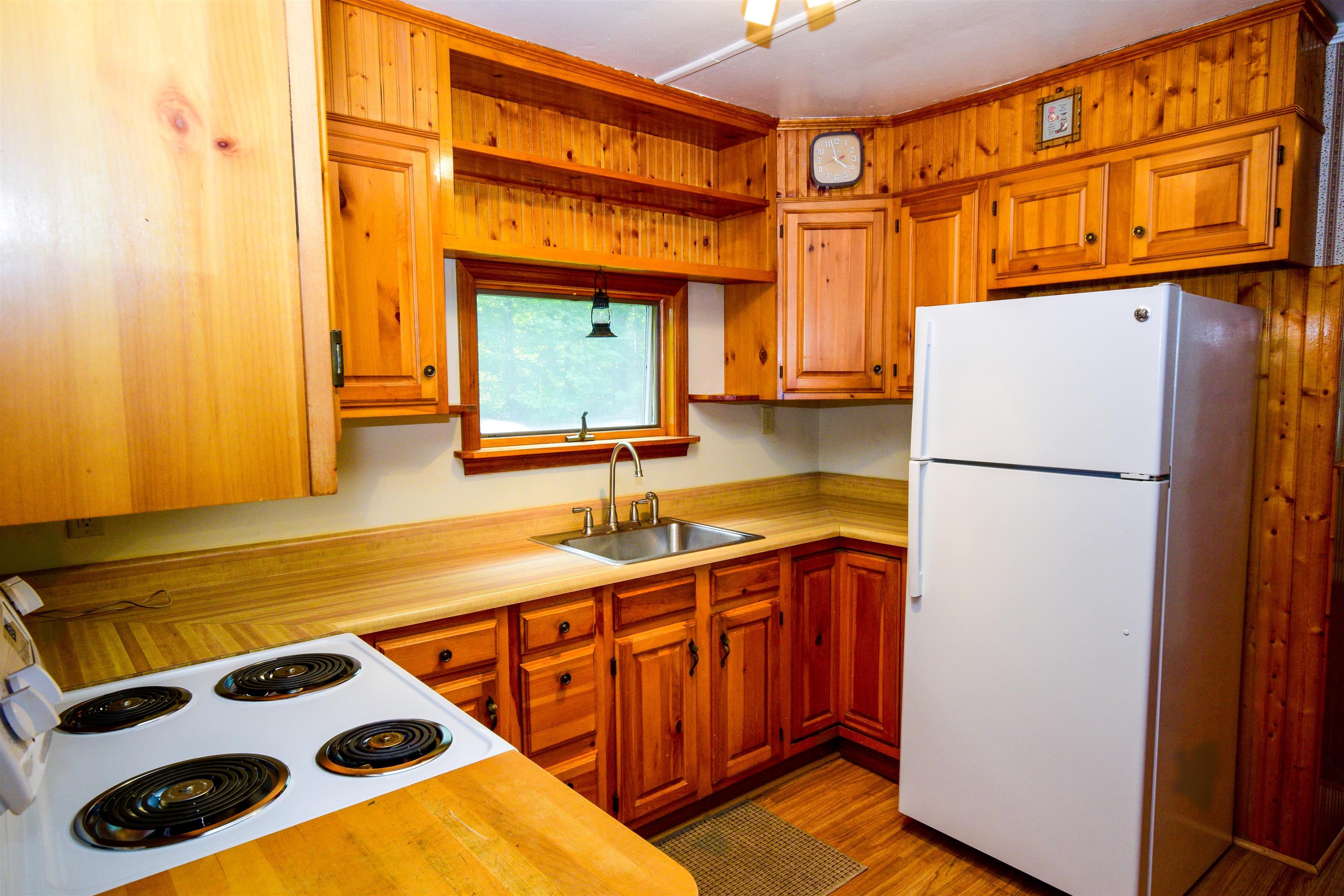 87 Oakes Street Bennington, VT 05201 - Photo 7 of 28 Gallery Image 7