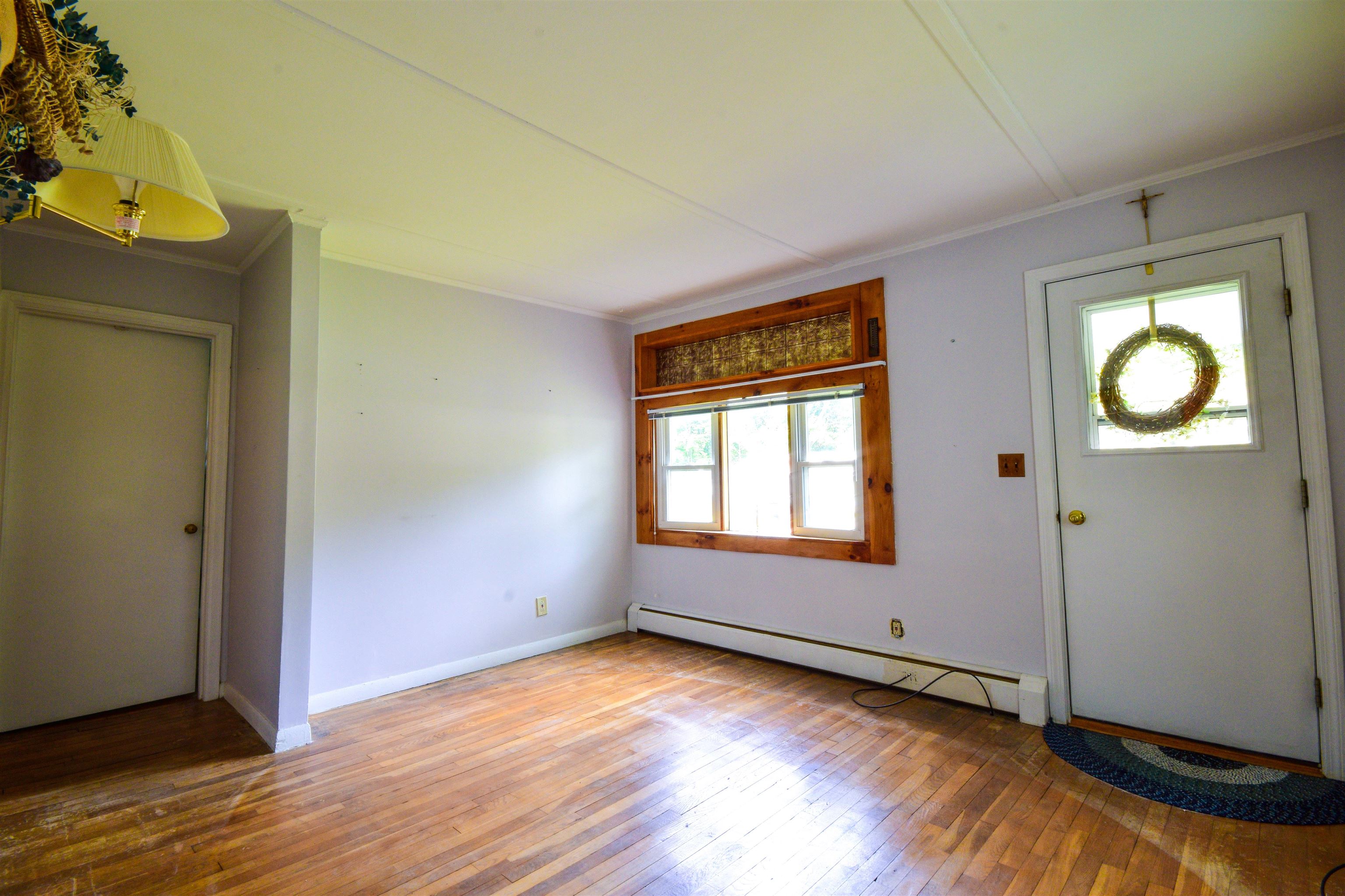 87 Oakes Street Bennington, VT 05201 - Photo 10 of 28 Gallery Image 10
