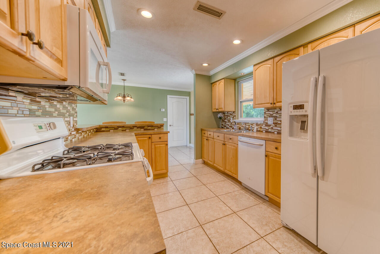 2517 Locksley Road Melbourne, FL 32935 - Photo 16 of 30 Photo 16