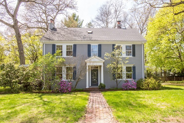 20 Boulder Road Wellesley, MA 02481 - Photo 1 of 18 a front view of a house with garden