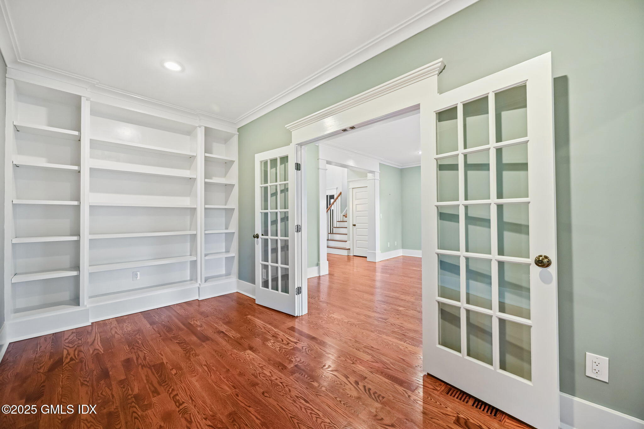 12 Old Wagon Road Old Greenwich, CT 06870 - Photo 12 of 57 a view of an empty room with a window