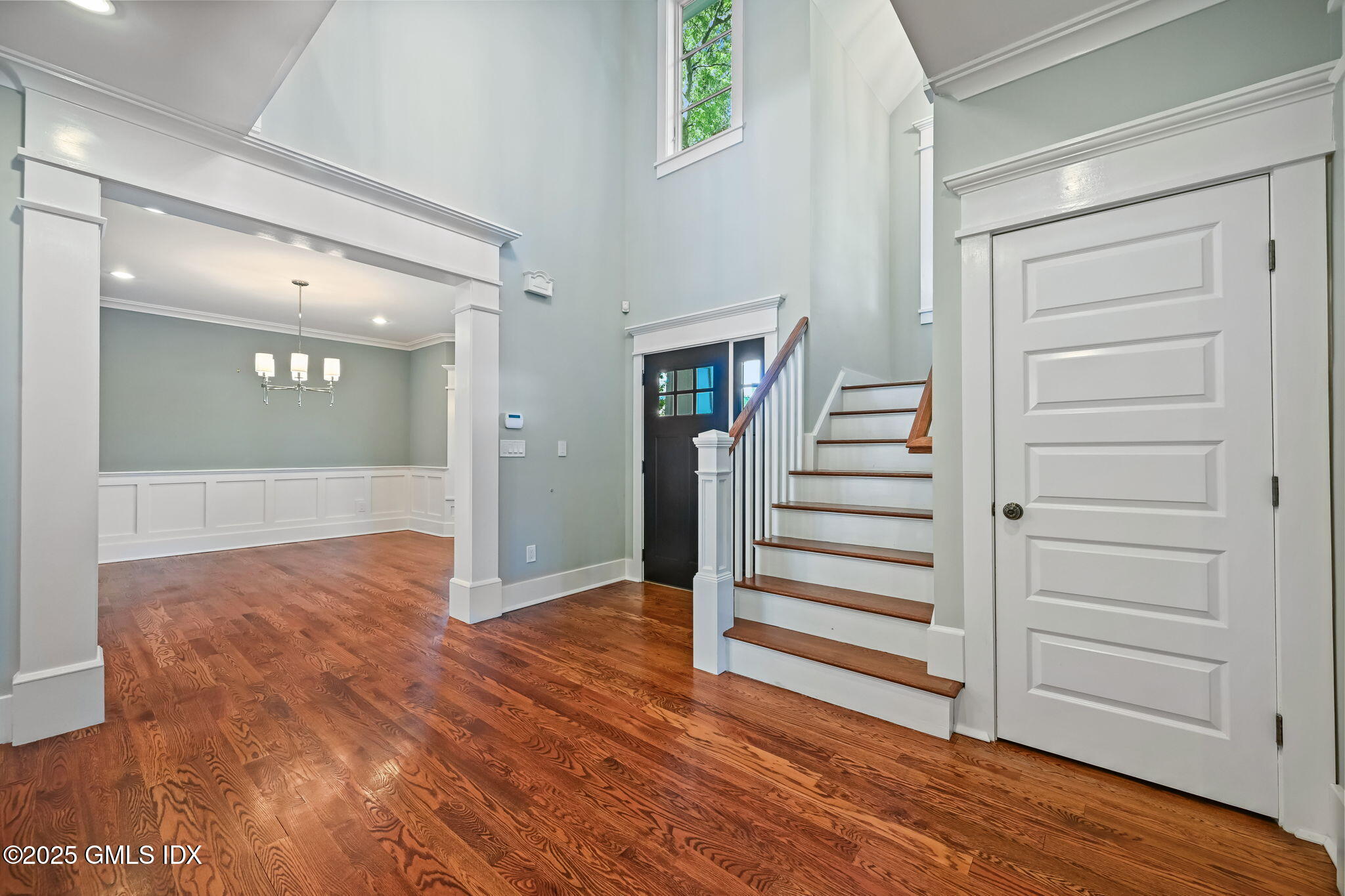 12 Old Wagon Road Old Greenwich, CT 06870 - Photo 4 of 57 a view of a hallway with wooden floor and entryway