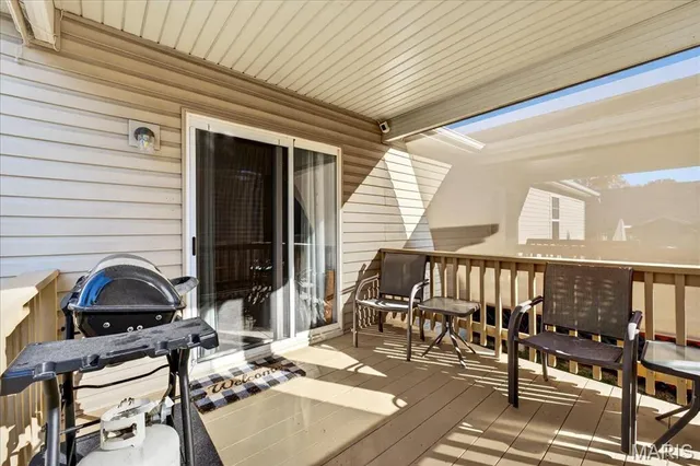 $235,000 | 344 Jarvis Court, Unit B, Troy, IL 62294