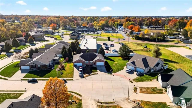 $235,000 | 344 Jarvis Court, Unit B, Troy, IL 62294