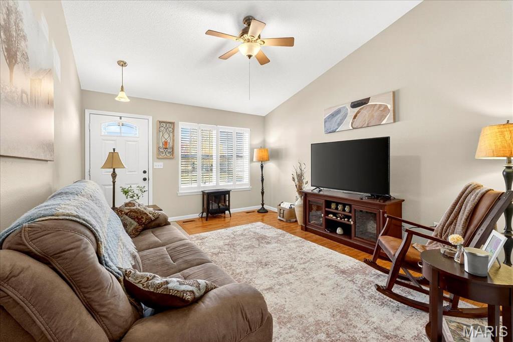 344 Jarvis Court, Unit B Troy, IL 62294 - Photo 5 of 25