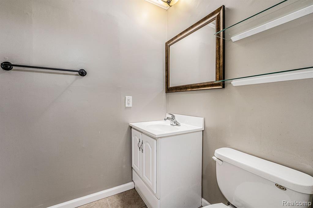 2476 Eastern Avenue Rochester Hills, MI 48307 - Photo 19 of 22