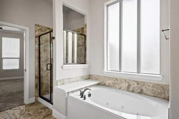 $329,900 | 114 Thoroughbred Street, Waxahachie, TX 75165