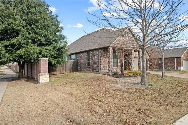 $329,900 | 114 Thoroughbred Street, Waxahachie, TX 75165