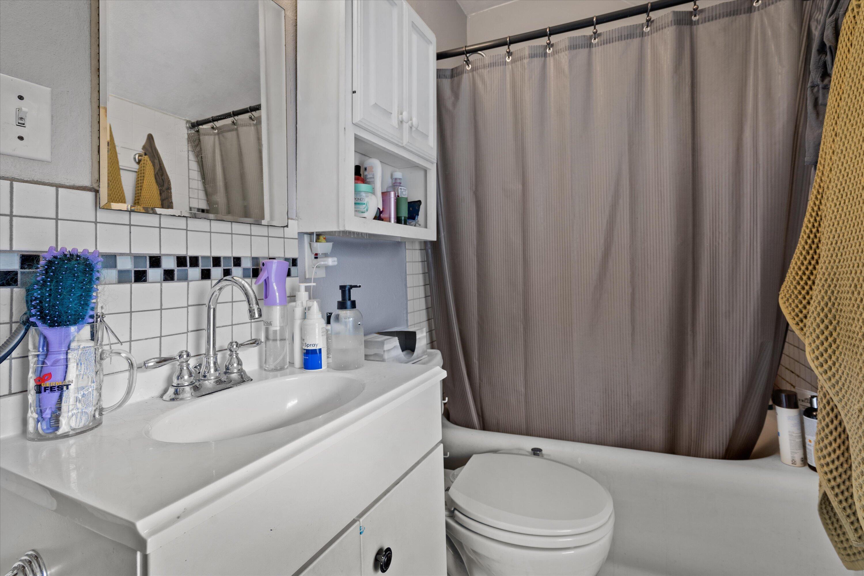 2147 South Mound Street, Unit 2147A Milwaukee, WI 53207 - Photo 24 of 26 25-DSC05967