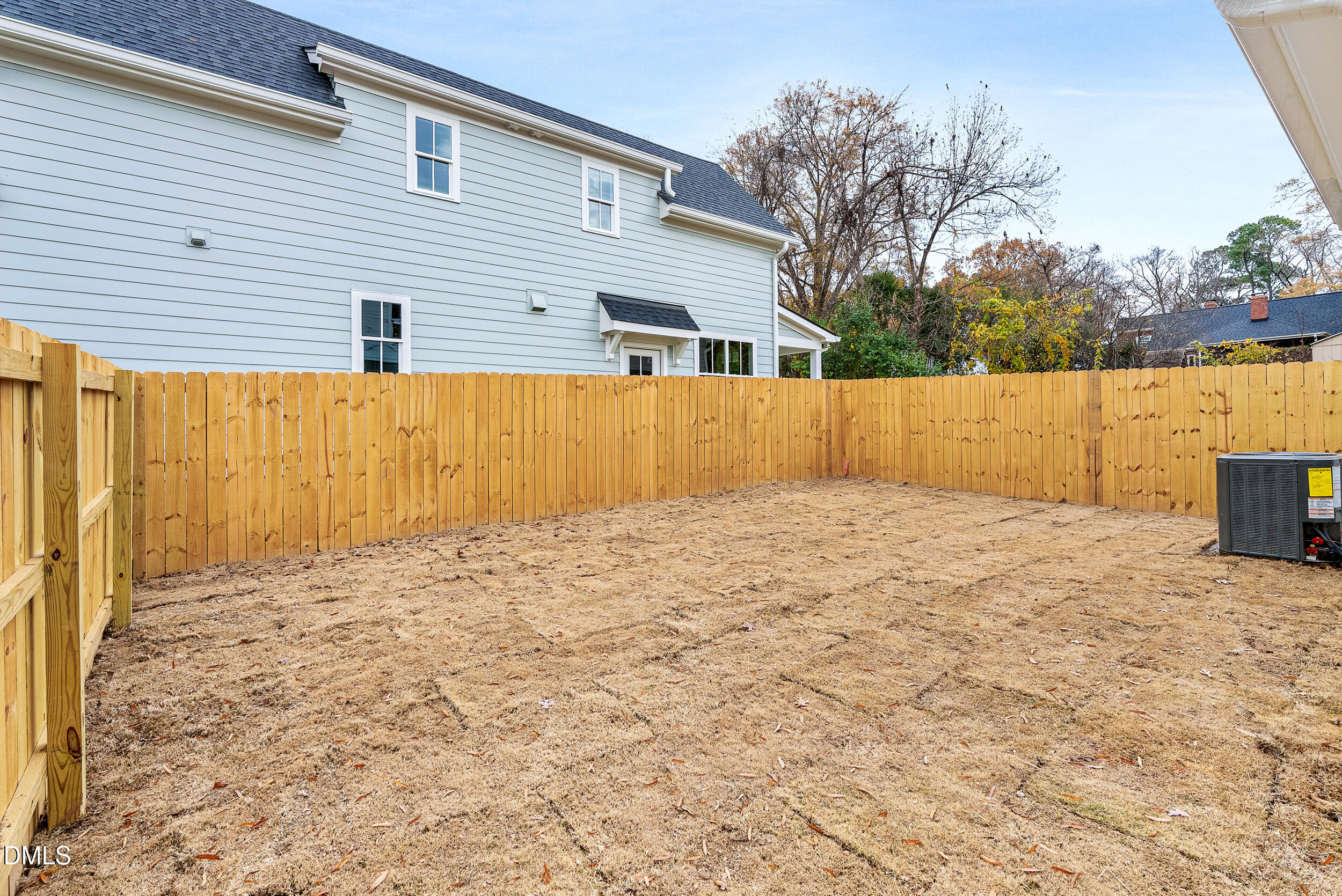 404 Chamberlin Avenue, Unit B Durham, NC 27704 - Photo 24 of 31 a backyard of a house