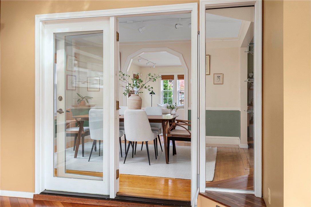 27 Overhill Road Providence, RI 02906 - Photo 14 of 35