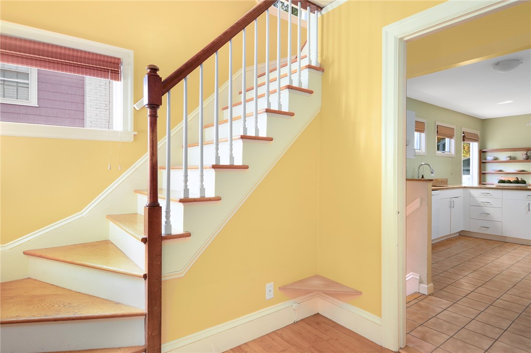 27 Overhill Road Providence, RI 02906 - Photo 19 of 35