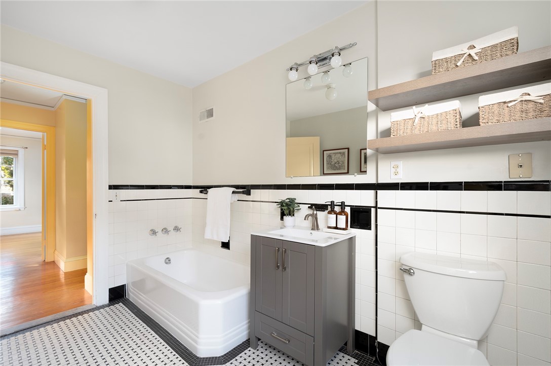 27 Overhill Road Providence, RI 02906 - Photo 27 of 35