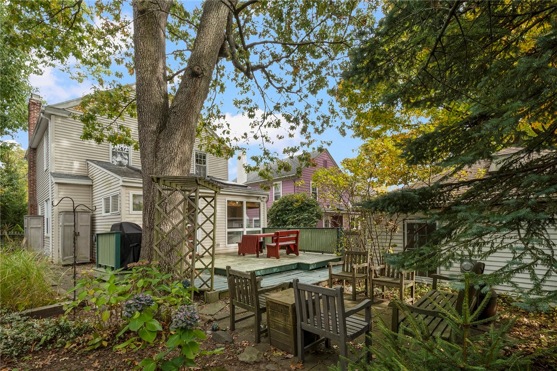 27 Overhill Road Providence, RI 02906 - Photo 30 of 35