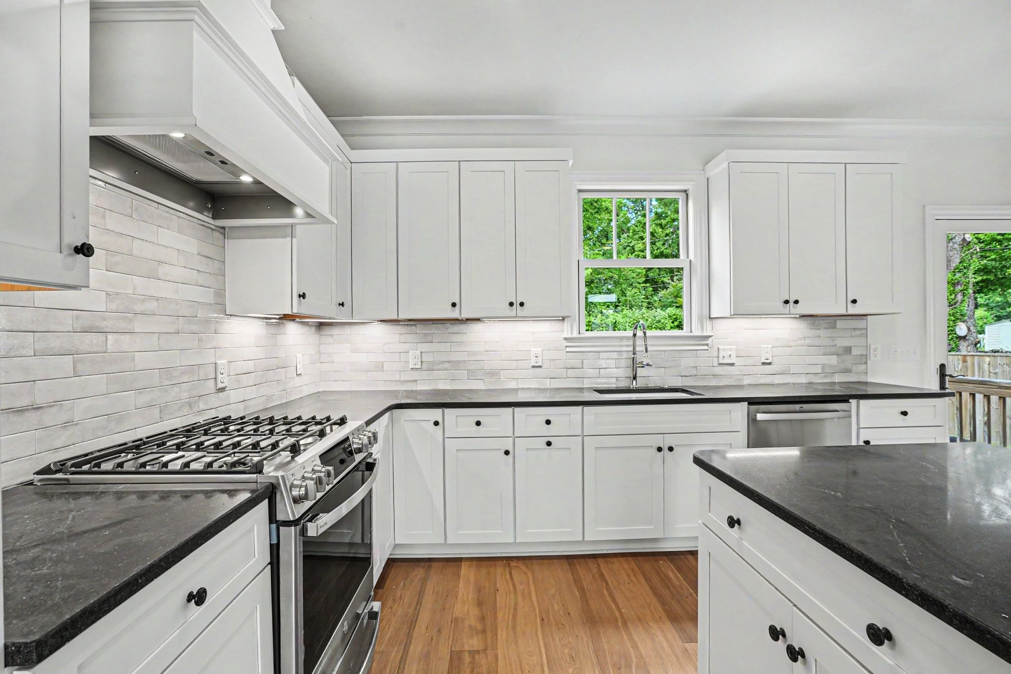 5432 Knob Road Nashville, TN 37209 - Photo 7 of 27 Gallery Image 7