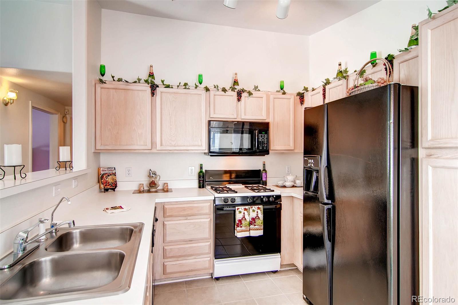 8447 South Thunder Ridge Way, Unit 204 Highlands Ranch, CO 80126 - Photo 6 of 23