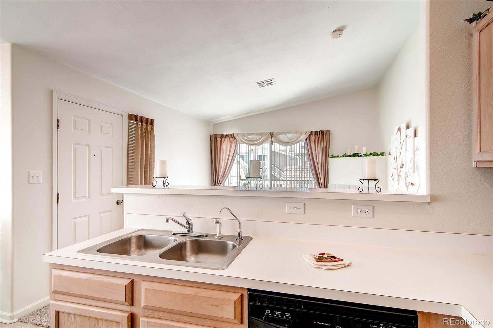 8447 South Thunder Ridge Way, Unit 204 Highlands Ranch, CO 80126 - Photo 9 of 23