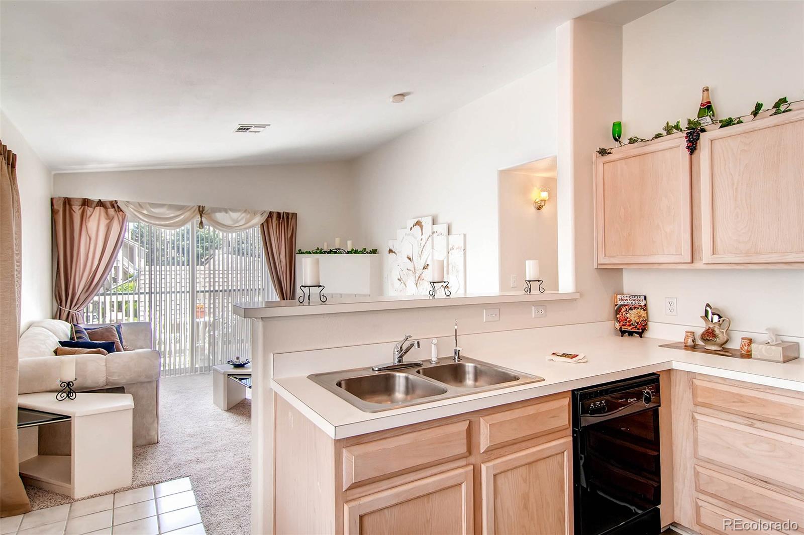 8447 South Thunder Ridge Way, Unit 204 Highlands Ranch, CO 80126 - Photo 10 of 23