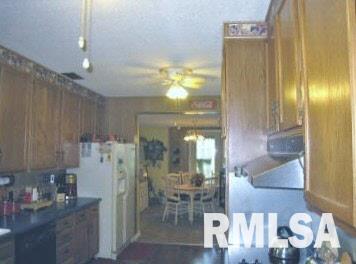 1253 Country Club Road Metropolis, IL 62960 - Photo 5 of 18