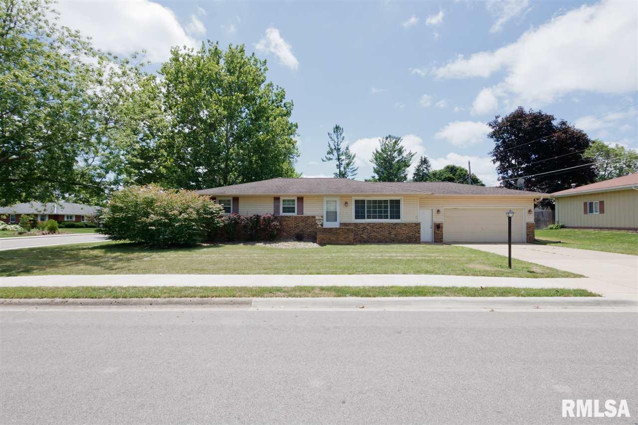 555 Brentwood Road Morton, IL 61550 - Photo 1 of 35 Gallery Image 1
