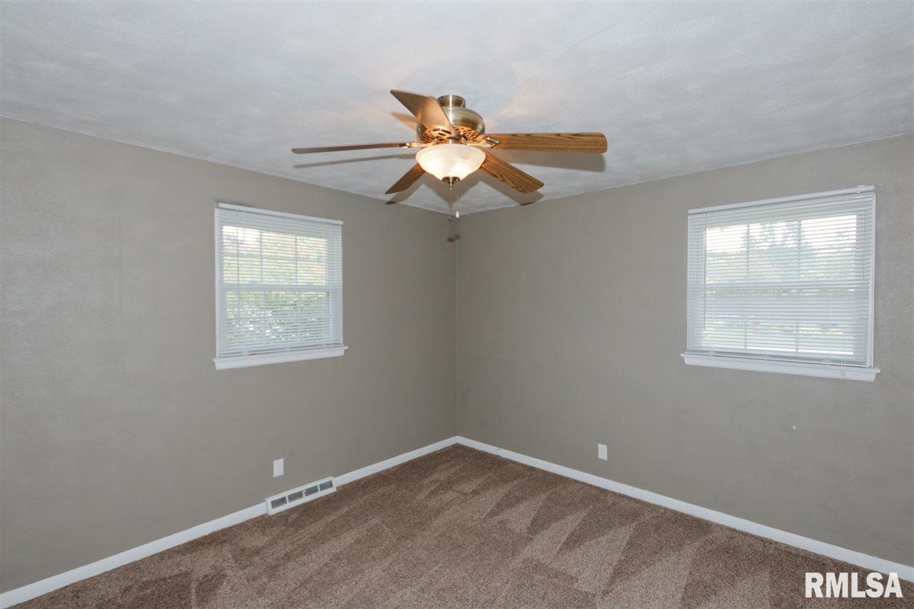 555 Brentwood Road Morton, IL 61550 - Photo 17 of 35 Gallery Image 17