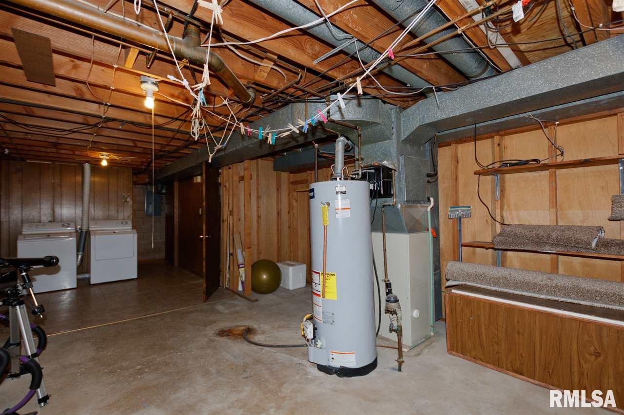 555 Brentwood Road Morton, IL 61550 - Photo 34 of 35 Gallery Image 34