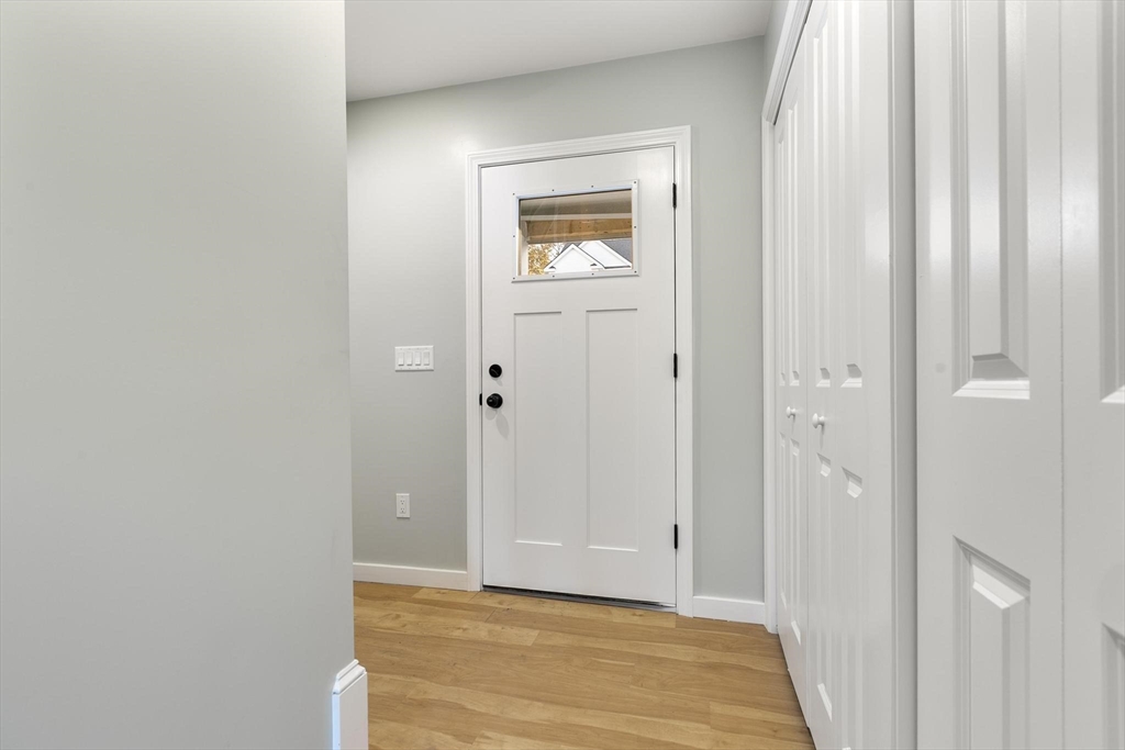 20 Jackson Road North Chelmsford, MA 01863 - Photo 6 of 25 Gallery Image 6