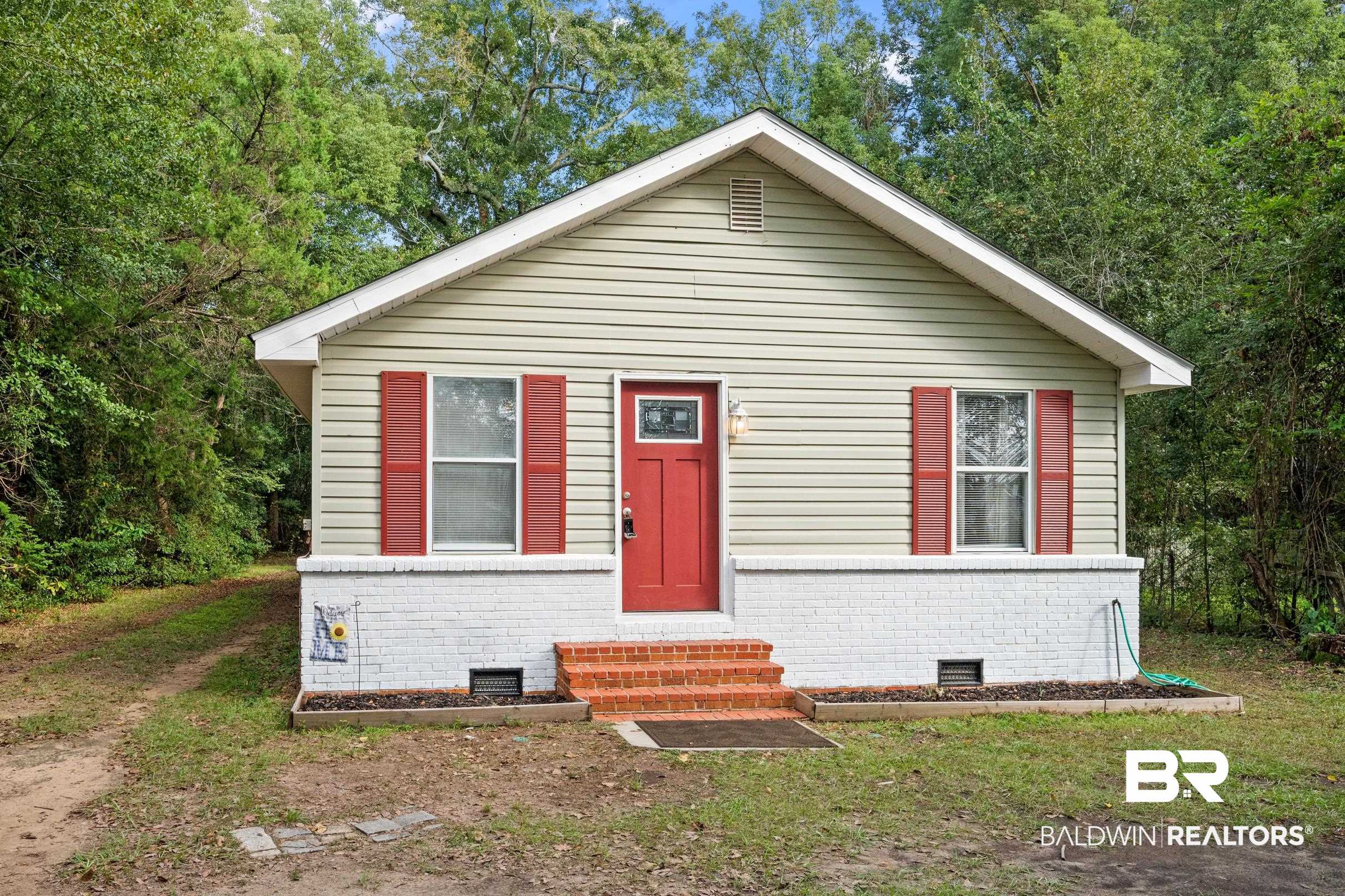 906 North Cedar Street Foley, AL 36535 - Photo 1 of 24 View of bungalow