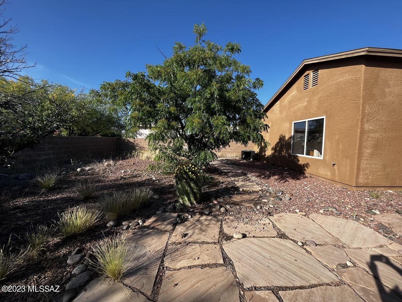 7663 South Meadow Spring Way Tucson, AZ 85747 - Photo 35 of 39