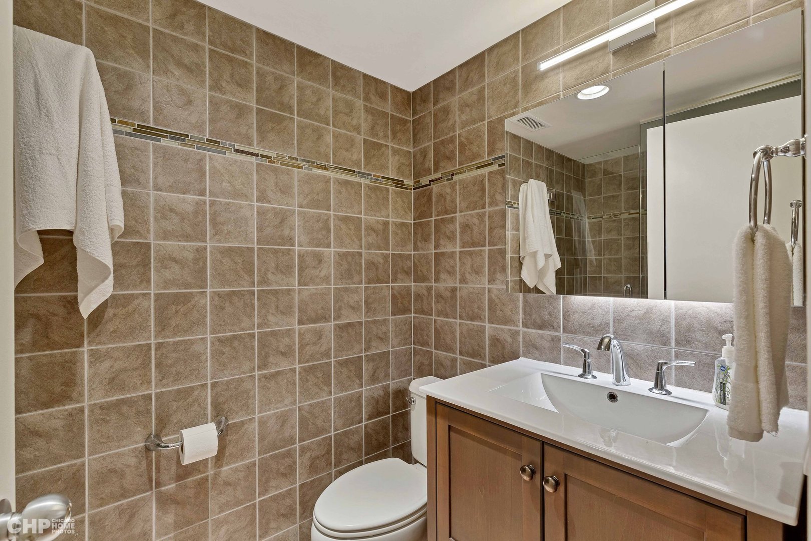 918 West Fletcher Street, Unit A Chicago, IL 60657 - Photo 19 of 30