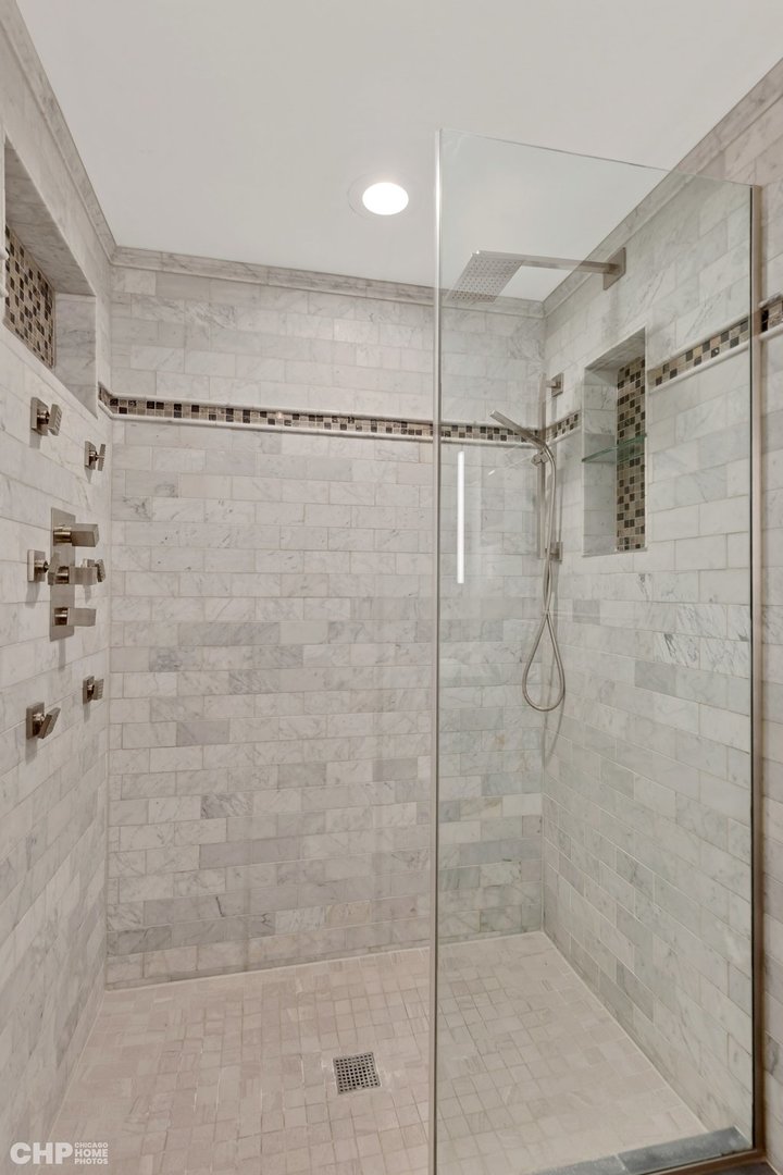 918 West Fletcher Street, Unit A Chicago, IL 60657 - Photo 23 of 30