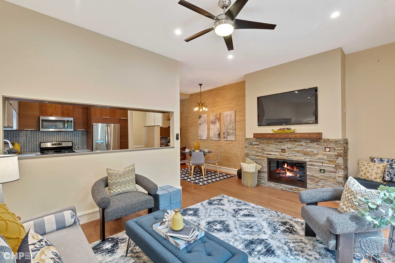 918 West Fletcher Street, Unit A Chicago, IL 60657 - Photo 4 of 30