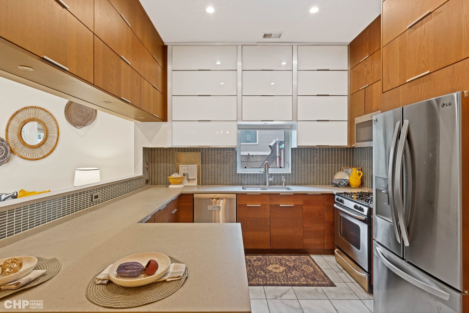 918 West Fletcher Street, Unit A Chicago, IL 60657 - Photo 10 of 30