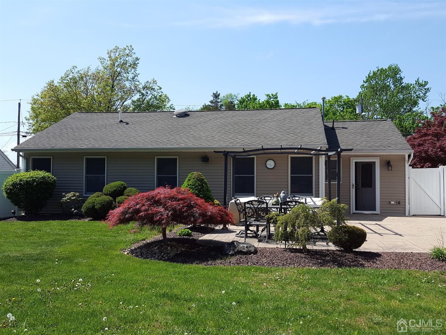 6 Windsor Road Edison, NJ 08817 - Photo 3 of 13