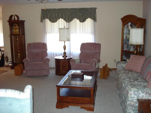 6052 Thomas Street Demotte, IN 46310 - Photo 3 of 10 640x480