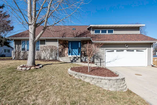 $449,900 | 5800 82nd Place, Kenosha, WI 53142