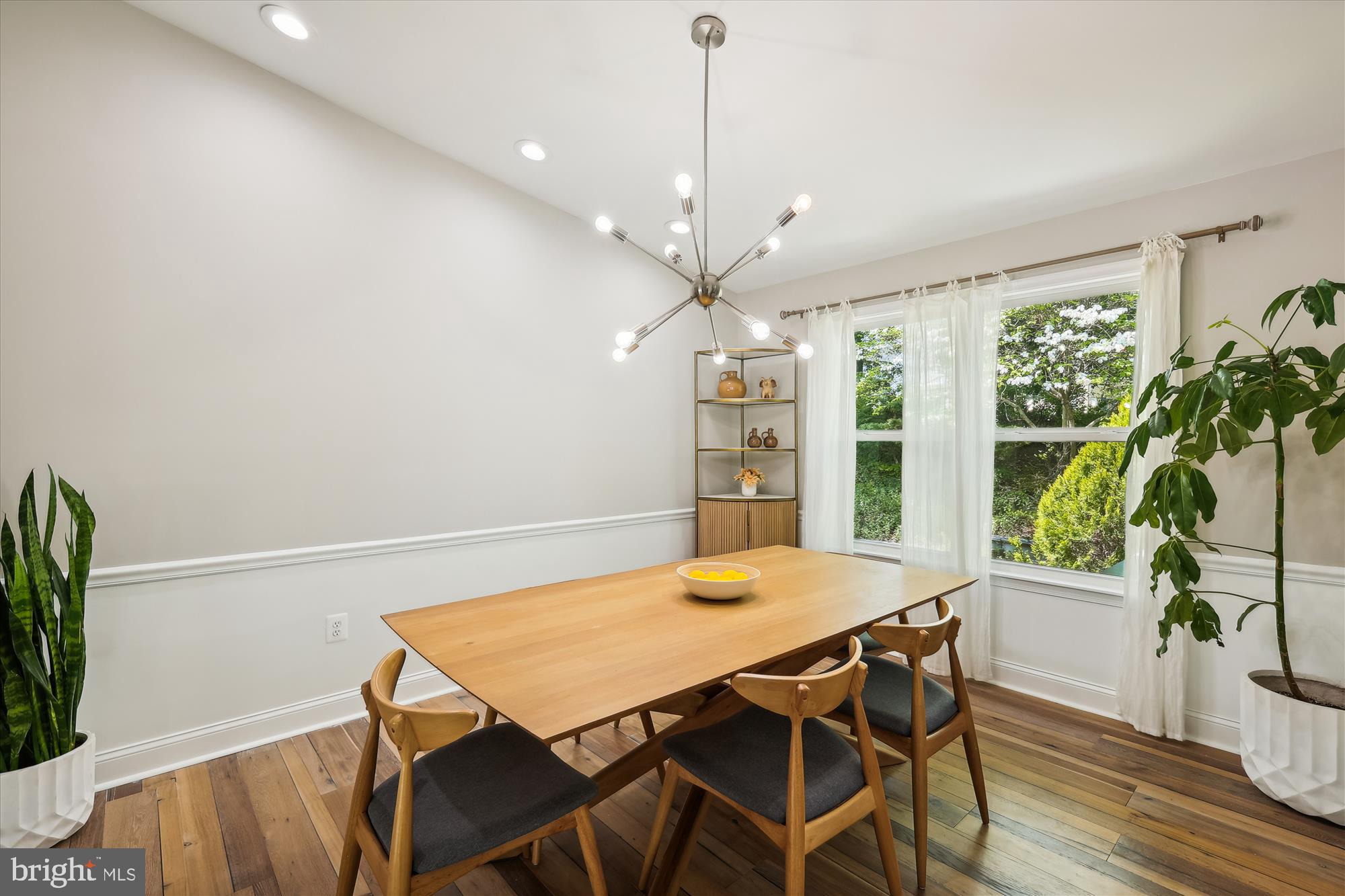 2904 Memory Lane Silver Spring, MD 20904 - Photo 12 of 39 Dining Room